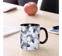 EMCLKS Mug en céramique, 330ml, tasse à thé, tasse cafe, tasse drole, cadeau drole, cadeau homme, mug cafe, Motif de carpes koï poursuivant des vagues, style encre bleue et blanche