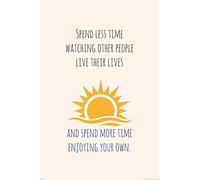 empireposter Motivation - Spend Less Time - Poster motivation - Dimensions : 61 x 91,5 cm + 2 barres d'affiche en plastique de 62 cm - Noir