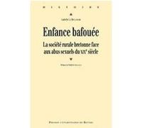 Enfance bafouée Pur (Auteur)