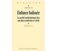 Enfance bafouée Pur (Auteur)