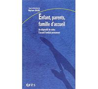 Enfant, parents, famille d'accueil
