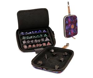ENHANCE Plateau à Dés Designer Edition - Étui Élégant et Porte pour 28+, Coque EVA Protectrice - Plateau de Lancer avec Support à Dés Amovible pour DND et Jeux de Rôle/RPG (Galaxie)