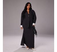 Ensemble 2 pièces grande taille pour femmes, nouveau style français décontracté avec texture rayée, style vintage romantique "old money", chemi de gamme assortie à une jupe sirène taille haute. Convie