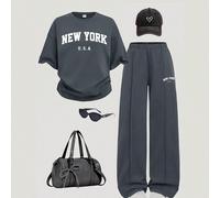 Ensemble 2 pièces pour adolescentes, top ample à manches raglan imprimé "New York" et short plissé en tricot gris clair. Tenue décontractée et mignonne pour la rentrée scolaire, les vacances en famill