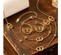 Ensemble de bijoux CD en acier inoxydable avec strass Double D, 4 pièces, ensemble de luxe pour femmes avec lettre D pour un port quotidien, cadeau pour la meilleure amie Taille UniqueAcier inoxydable