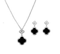 Ensemble de Bijoux Trèfle à Quatre Feuilles pour Femme Acier au Titane Trèfle à Quatre Feuilles Collier Boucles d'oreilles Hypoallergénique Bijoux Acier Inoxydable Parure de Bijoux (Noir Argent)