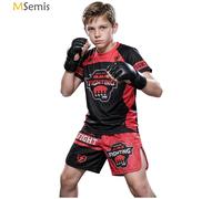 Ensemble de boxe pour enfants, garçons et filles, comprenant un haut de protection (rashguard) et un short, idéal pour le kickboxing, le muay thaï, l'entraînement sportif et les combats de MMA, avec W