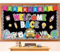 Ensemble de tableaux d'affichage de bienvenue pour la rentrée scolaire, composition colorée, papeterie pastel, carnet de notes, découpes en papier pour le premier jour d'école cette année, tableau