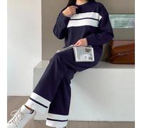 Ensemble deux pièces pour adolescentes, t-shirt à manches longues avec épaules dénudées et pantalon, en tricot de couleur unie avec contraste bleu et blanc. Tenue décontractée pour le collège, idéale