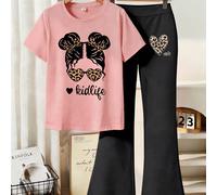 Ensemble deux pièces pour filles préadolescentes : un t-shirt à col rond à manches courtes avec imprimé léopard et cœurs et imagerie féminine, associé à un pantalon évasé noir décontracté. Parfait pou