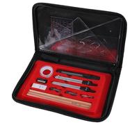 Ensemble d'outils de géométrie mathématique comprenant un séparateur d'outils de géométrie, un gabarit de rédaction, un ensemble de gabarits carrés, une gomme, un étui de rangement, une planification