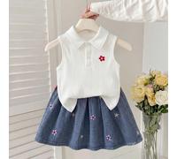 Ensemble jupe polo pour jeunes filles, nouvelle arrivée d'été, style mignon et doux, haut sans manches en tricot côtelé blanc avec broderie de fleurs colorées, jupe plissée en denim bleu clair, taille
