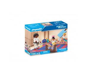 Entraînement de Karaté avec Personnages et Accessoires