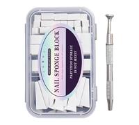 Éponge colorée pour nail art pendant le processus de stamping, blanc