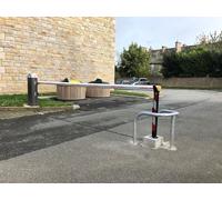 Etrier de protection pour poteau/barrière - 700x750mm - à sceller