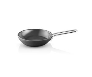 Eva Solo Poêle Professional Laser Titanium Slip-Let Black. Ø20 cm