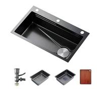 Évier de cuisine à une cuve en acier inoxydable avec de nombreux accessoires. Éviers modernes à encastrer par le dessus ou par le dessous pour cuisines et salles de bains.