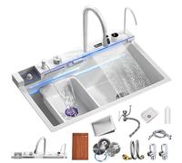 Évier de cuisine intelligent en acier inoxydable avec robinet monobloc et affichage numérique. Évier moderne à double sortie, essentiel pour les cuisines contemporaines, 80 x 45 cm