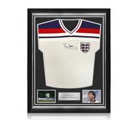 Exclusive Memorabilia Maillot de l'Angleterre signé par Bryan Robson. Cadre de qualité supérieure.