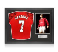 Exclusive Memorabilia Maillot de Manchester United 1996-98 signé par Eric Cantona. Cadre Iconique