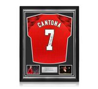 Exclusive Memorabilia Maillot de Manchester United 1996-98 signé par Eric Cantona. Encadrement de qualité supérieure.