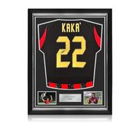 Exclusive Memorabilia Maillot Domicile du Milan AC 2025-2026 signé par Kaka. Cadre de qualité supérieure