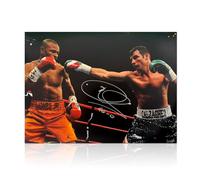 Exclusive Memorabilia Photo de Boxe signée par Joe Calzaghe : Contre Roy Jones Jr.