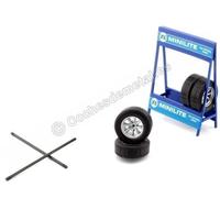 Exposant de Roues MINILITE avec Deux Essieux et Quatre Roues 1:18 IXO Models SET