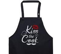 EXPRESS-STICKEREI Tablier cuisine homme avec inscription amusante KISS THE COOK Parfait pour les fans de barbecue, ajustable avec poche. Idéal comme cadeau pour papa ou homme sportif