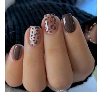 Exprimez votre amour avec 24 pièces de faux ongles carrés courts. Élégants ongles marron tachetés avec paillettes argentées, marron caramel. Faux ongles imprimé léopard couvrant complètement les ongle