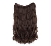 Extensions de cheveux synthétiques pour femmes. Transformation élégante chez les femmes qui se renforcent et mettent en valeur votre costume de manière charmante