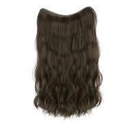 Extensions de cheveux synthétiques pour femmes. Transformation élégante chez les femmes qui se renforcent et mettent en valeur votre costume de manière charmante