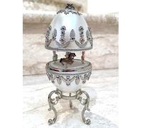 Fabergé Boîte à musique en forme d'œuf de Fabergé pour fête prénatale Argenté Style vintage Carrousel de cheval Œuf naturel Cristal autrichien Diamant Fait à la main Cadeau souvenir pour nouveau-né