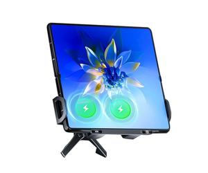 Fabriqué à partir d'un matériau spécial résistant à la détérioration grâce au chargeur sans fil auto-calibrage automatique. Maintient l'intégrité de la structure même en cas d'utilisation répétée