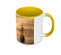 Fabulous Mug de Couleur Qualité Premium Jaune - Bateau Ancien devant Coucher de Soleil Trois Mats Galion Pirate - Tasse avec anse et intérieur de couleur