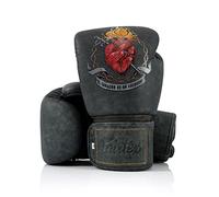 Fairtex Heart of a Warrior Gants de Boxe | Gants de Muay Thai en Cuir synthétique | Sangle Velcro au Poignet | Mousse Multicouche | Collaboration Tom Atencio | MMA, Kickboxing (473,6 g)
