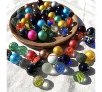 FAIRY TAIL & GLITZER FEE Lot de 60 billes en verre 16 mm - Grand mélange de couleurs - Boules colorées en verre pour jouer, bricoler, décorer - Jeu de billes décoratives - Boules décoratives pour