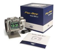 Fallout De The Wand Company : réplique de Cosplay Pip-Boy Taille réelle moulée sous Pression. Manchette en Mousse à mémoire de Forme, écran LCD, Radio FM, réveil et Support. Collection sous Licence