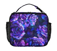 famyily Roses abstraites violettes et bleues dans le style du cubisme avec un fond sombre montrant un motif floral dans des couleurs vives très détaillées avec des traits de pinceau riches comme un