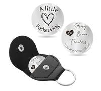 FanSynrare Pocket Hug Token, Pièce de Rappel Gravée en Acier Inoxydable avec Etui de Porte-Clés en Cuir PU, Souvenir Sentimental pour Relation à Longue Distance, Famille, Amis, Collègues