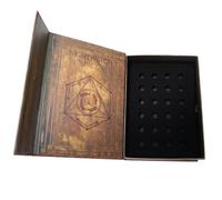 Fantasydice Nightwatch Grimoire : un livre de sorts magique inspiré pour ranger des dés, des miniatures et des cartes de collection avec fermeture magnétique