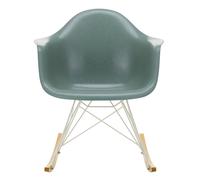 Fauteuil à bascule Eames Fiberglass RAR blanc white powder-coated base/ golden maple