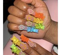 Faux ongles carrés longs sur le thème de la Saint-Valentin avec cœur 3D et ours Faux manucure pour les amateurs de mode
