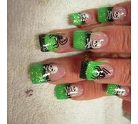 Faux ongles carrés noirs et verts à presser avec motif tête de mort blanche pour costume de fête d'Halloween pour femmes