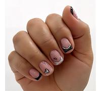 Faux ongles courts carrés à coller avec cœurs pour la Saint-Valentin