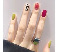 Faux Ongles Petit Patch De Manucure Frais Portant Un Produit Fini Pour Les Ongles Peut Être Un Patch De Manucure À Motif De Vache Été Nouvelle Section Courte Et Mince(72pcs)