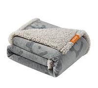 Feandrea Couverture Chien Hydrofuge, Tissu Polaire et Flanelle, pour Chien Petit et Moyen, Chat, 127 x 101 cm, Taille L, Lavable en Machine, Réversible, Protection pour Canapé, Lit, Gris PPB050G01
