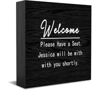 Feehiget Panneau décoratif en bois « Welcome Please Have A Seat Jessica Will Be With You Shortly » - Décoration murale - 12,7 x 12,7 cm