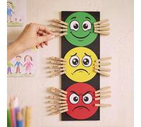 Feifeiya Tableau des sentiments pour salle de classe - Tableau d'émotion rouge, jaune, vert - Avec 30 clips en bois - Apprentissage social et émotionnel - Décoration murale pour maternelle