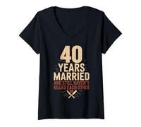 Femme 40 Years of Marriage & Still Haven't Killed Each Other T-Shirt avec Col en V